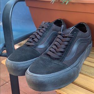 Never used!!! Old Skool platform vans